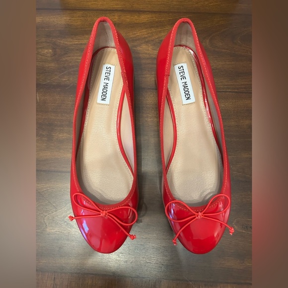 Steve Madden Red Flats - Picture 2 of 3